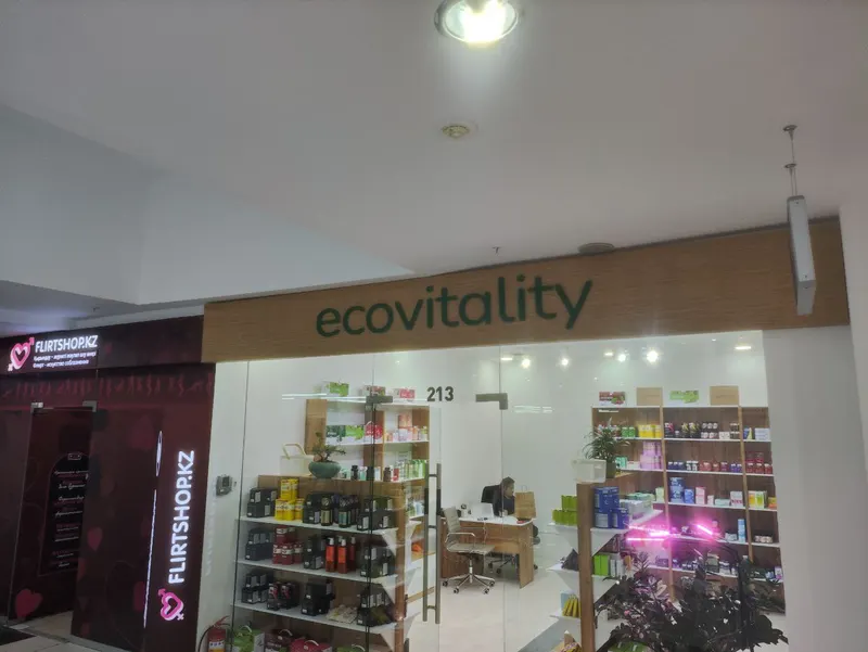 Объёмные буквы ecovitality над входом в магазин — PixelMedia, Алматы
